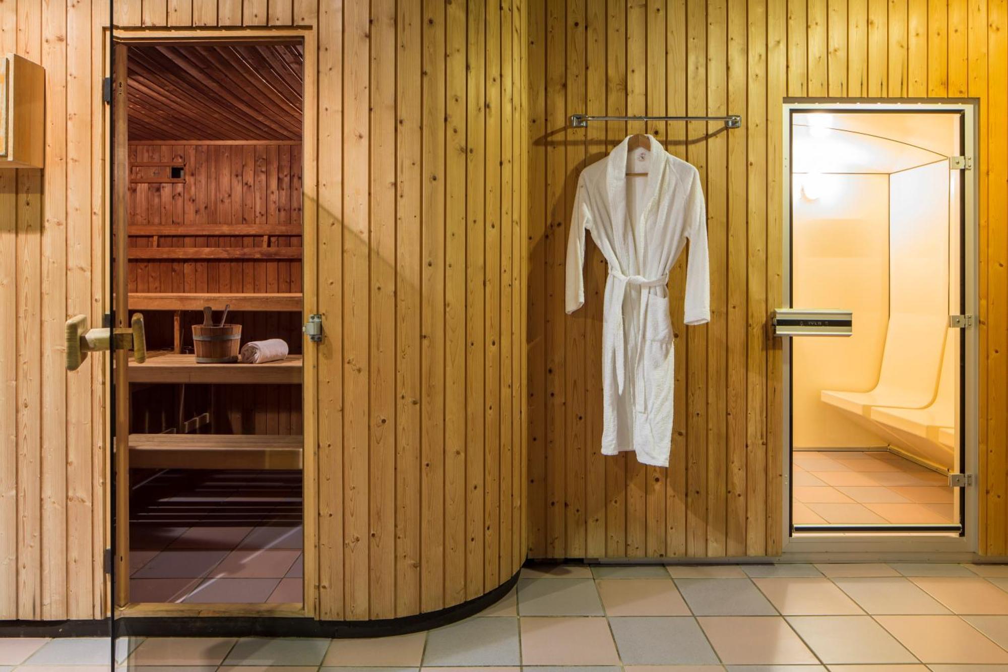 Hotel Olympia Saas-Almagell ภายนอก รูปภาพ